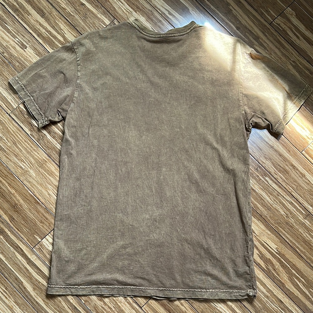 Buckle Brown Short Sleeve Tee with Vintage Graphic - Picture 3 of 3